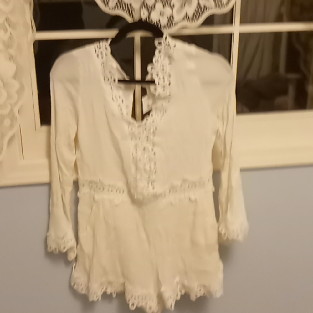 White jumper